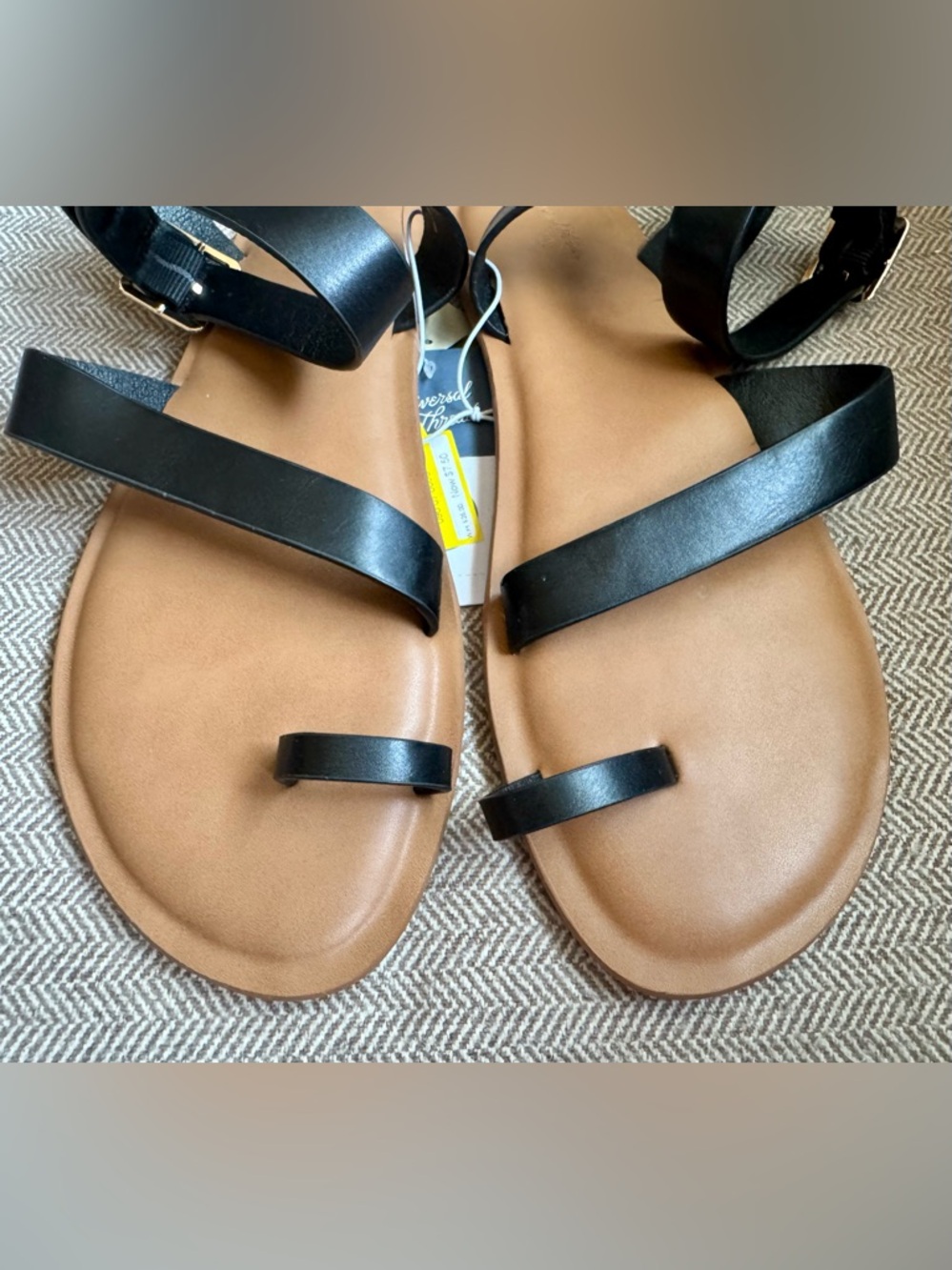 Bundle of 2 Pairs Universal Thread & A New Day Sandals - Size 9 NWTs - Picture 12 of 15